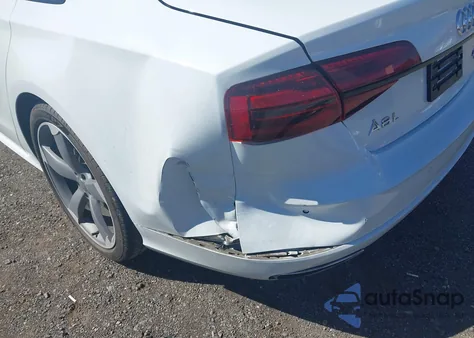 2018 Audi A8 L 4.0T Sport из США, поврежденный, VIN WAU43AFD1JN000146